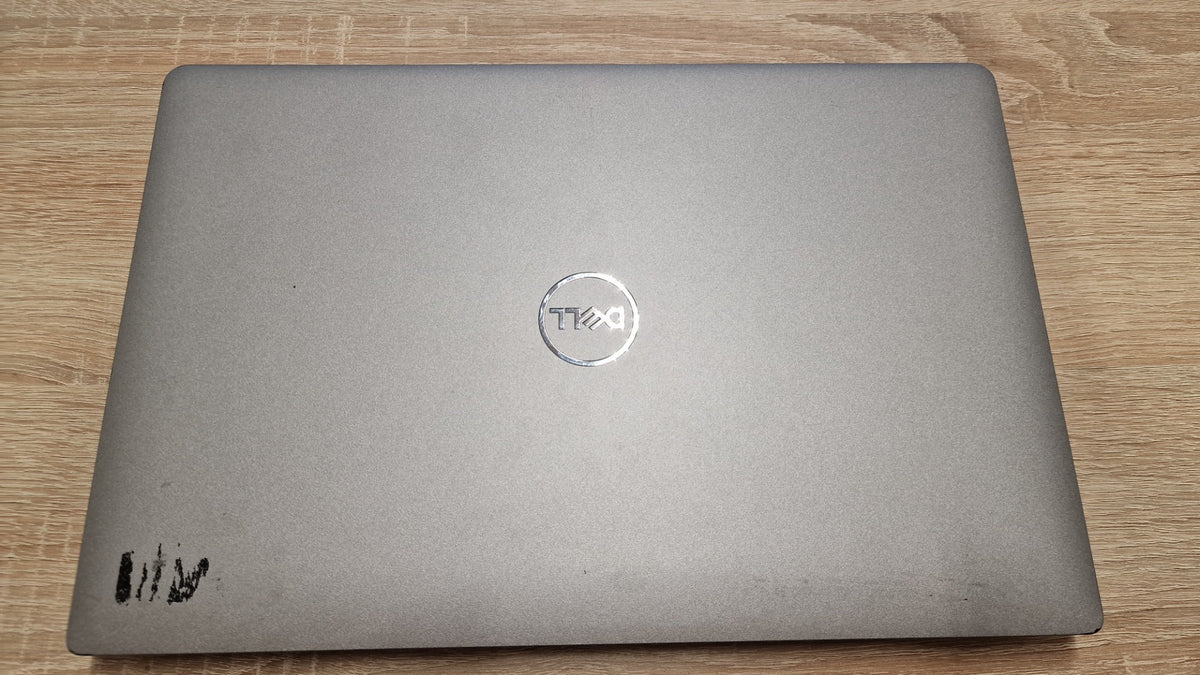 Prenosnik DELL Latitude 5330, Intel Core i7 1265U, 3.6GHz, 16GB DDR4, 256GB SSD, 13.3″ FHD, Intel Iris Xe, Cam, Windows, Refurbished B-GRADE