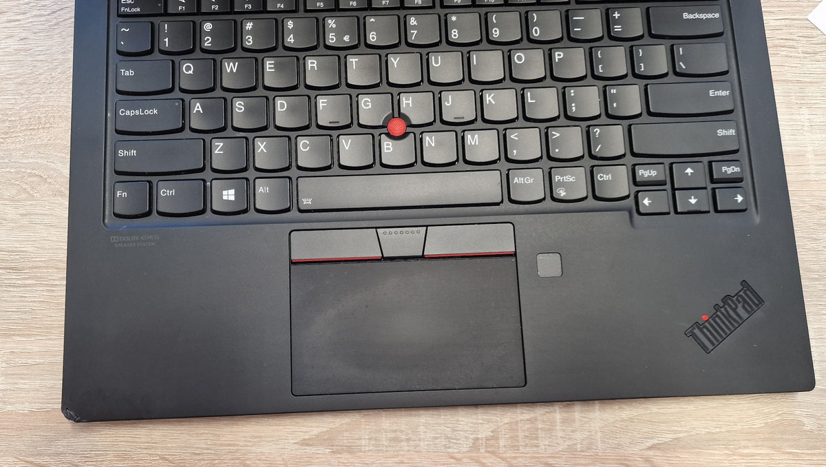 Prenosnik Lenovo ThinkPad X1 Carbon gen 8, Intel Core i7 10610U, 1.80 GHz, 16GB RAM, 256GB SSD, 14" FHD, Intel HD 620, Cam, Windows, Refurbished B-GRADE